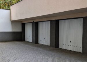 Indywidualny, zamykany boks garażowy o powierzchni ponad 22m² pod budynkiem ul. Śliska 17, Poznań